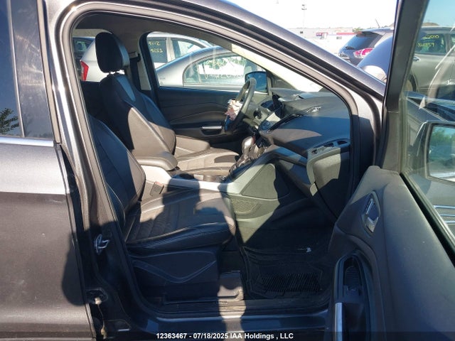 1FMCU0GX5FUA00349 Ford Escape