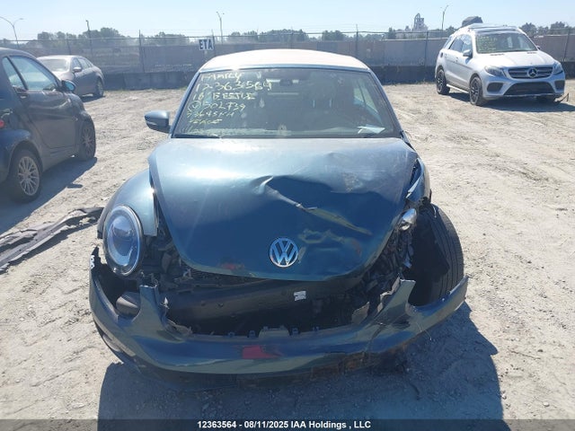 3VW5DAAT4JM502739 Volkswagen Beetle