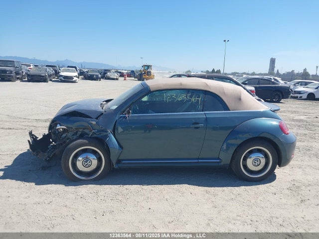 3VW5DAAT4JM502739 Volkswagen Beetle