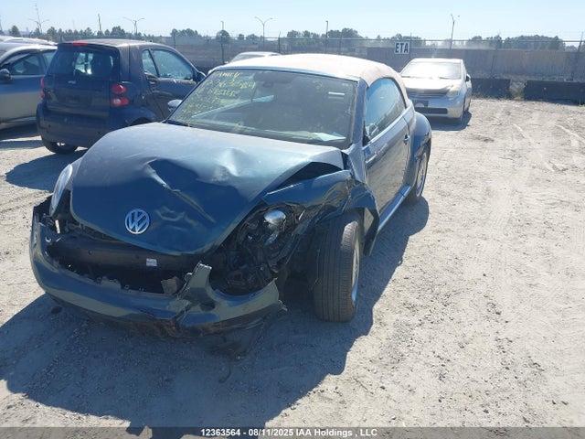 3VW5DAAT4JM502739 Volkswagen Beetle