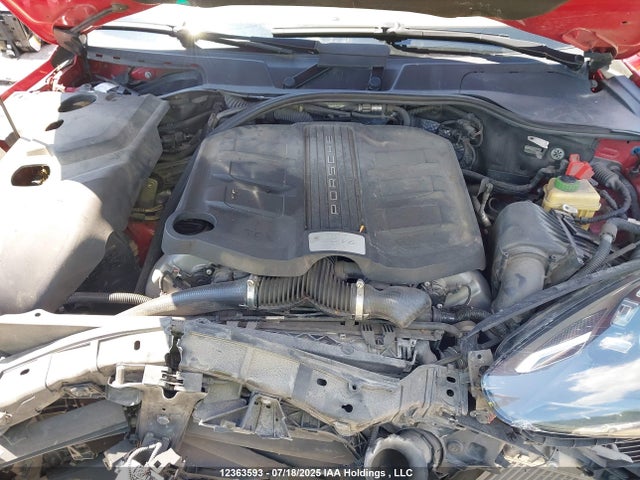 Porsche 2017 2017 WP1AA2A29HKA84413 Image 10