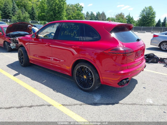 Porsche 2017 2017 WP1AA2A29HKA84413 Image 3