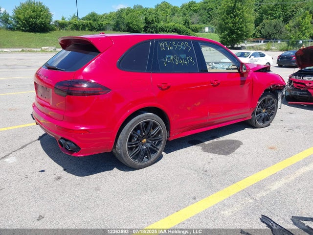 Porsche 2017 2017 WP1AA2A29HKA84413 Image 4