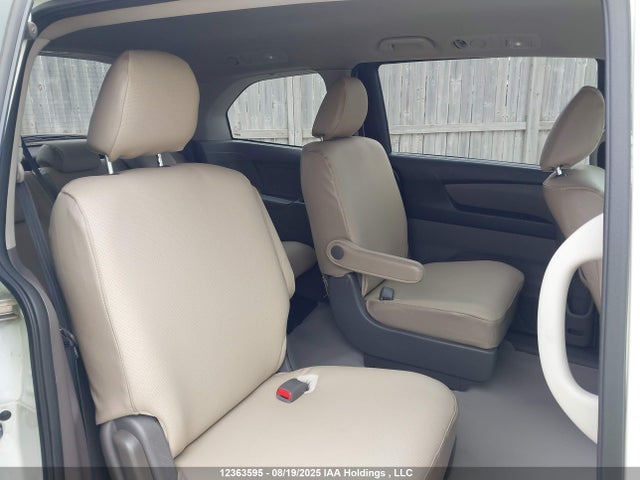Honda j35z8 2016 5FNRL5H24GB513099 Image 8