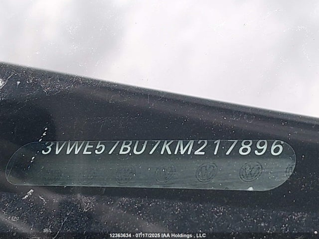 3VWE57BU7KM217896 Volkswagen 1.8 tsi