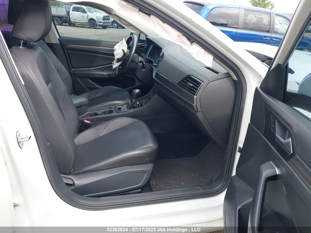 3VWE57BU7KM217896 Volkswagen 1.8 tsi