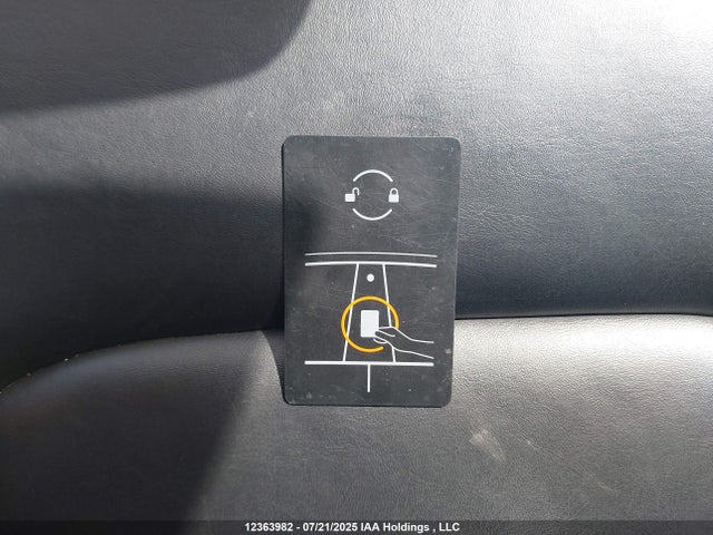 5YJ3E1EA6NF353261 Tesla MODEL 3