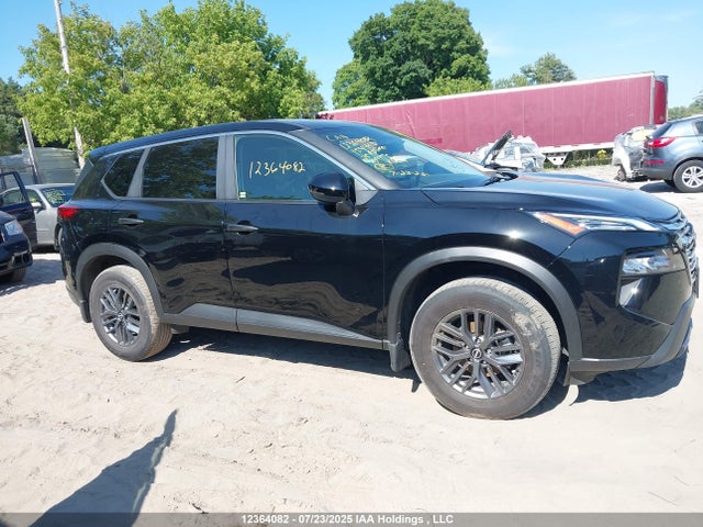JN8BT3ABXSW154415 Nissan Rogue