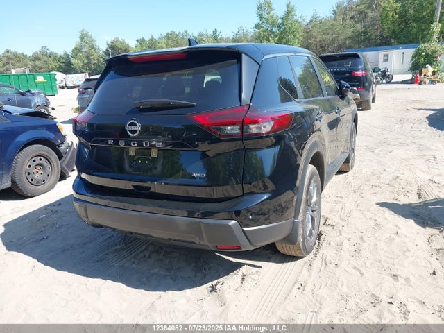 JN8BT3ABXSW154415 Nissan Rogue