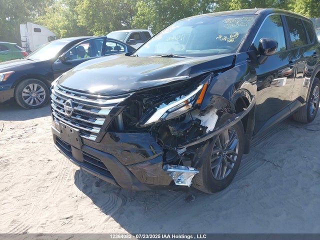 JN8BT3ABXSW154415 Nissan Rogue