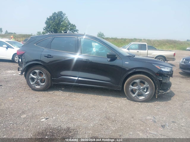 1FMCU9MZ2PUA57698 Ford dura d4 ivct atk