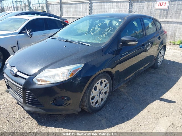 Ford Focus 2014 1FADP3K26EL101147 Image 2