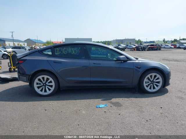 5YJ3E1EA8NF374452 Tesla MODEL 3
