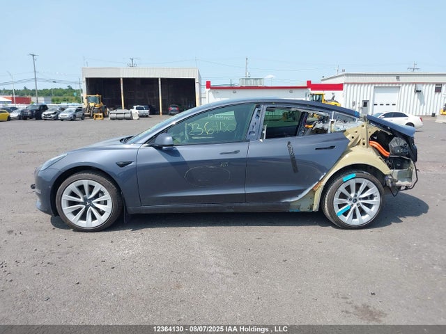 5YJ3E1EA8NF374452 Tesla MODEL 3