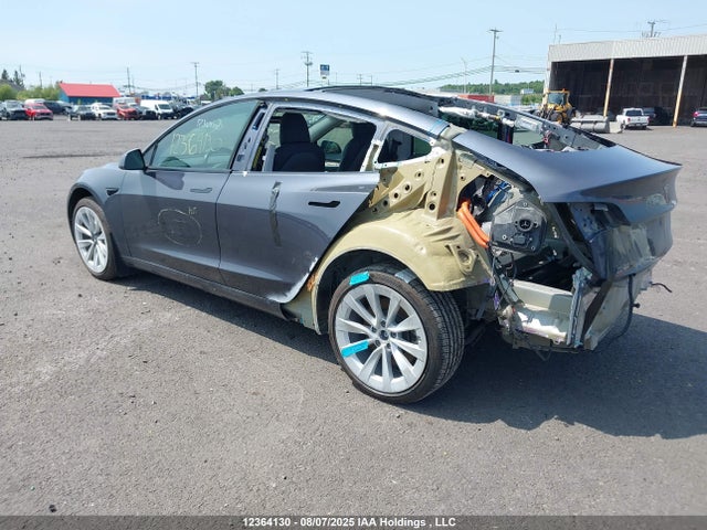 5YJ3E1EA8NF374452 Tesla MODEL 3