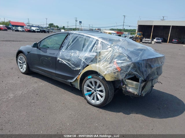 5YJ3E1EA8NF374452 Tesla MODEL 3