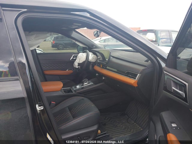JA4J4VA82PZ613828 Mitsubishi Outlander