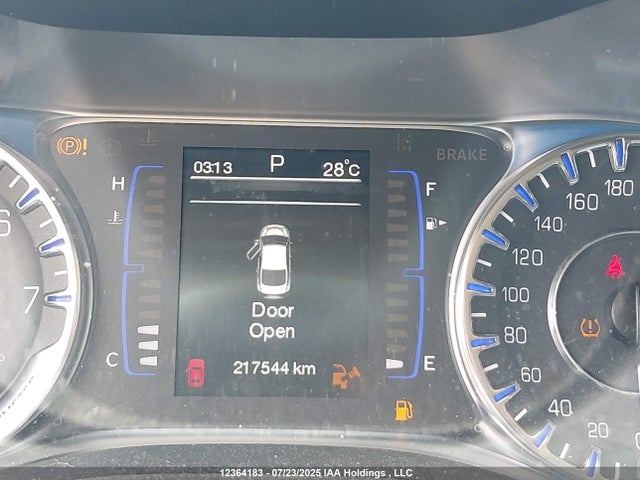 Chrysler 200 2015 1C3CCCFBXFN625715 Image 16