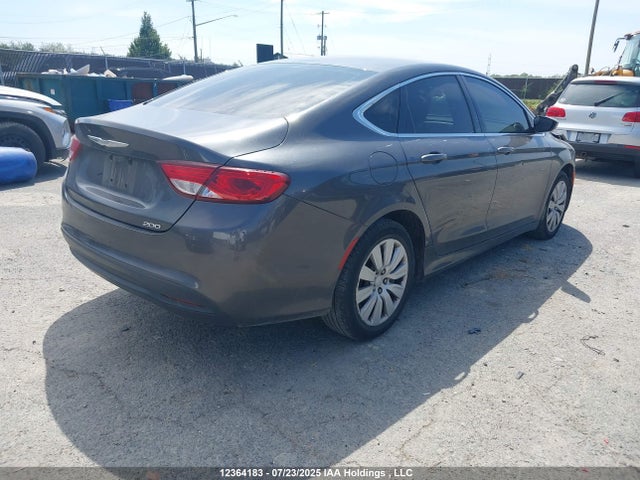 Chrysler 200 2015 1C3CCCFBXFN625715 Image 4
