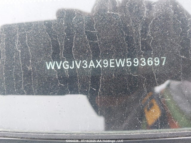 WVGJV3AX9EW593697 Volkswagen 2014