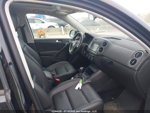 WVGJV3AX9EW593697 Volkswagen 2014