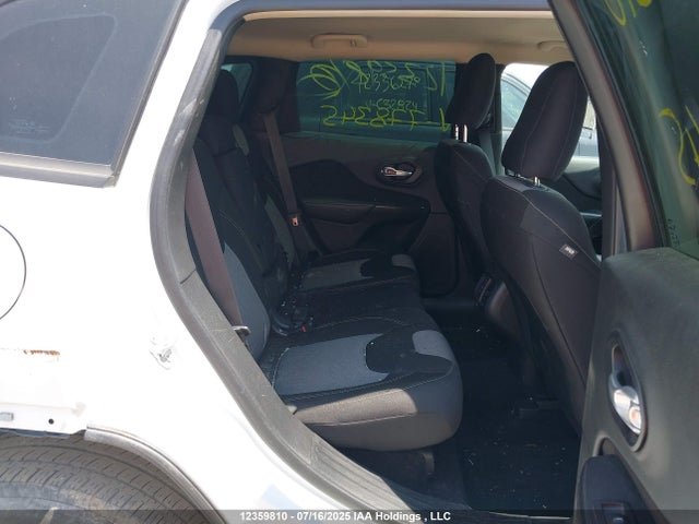 1C4PJMAS8FW778345 Jeep 2015