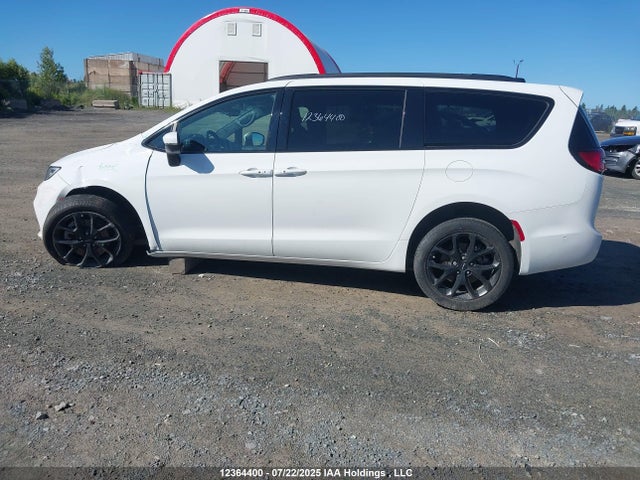 Chrysler 2023 2023 2C4RC3BG7PR544103 Image 15