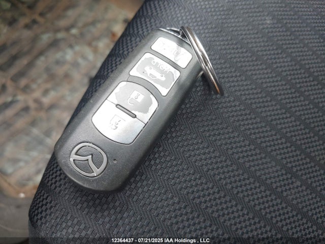 3MZBM1U79FM236238 Mazda pe