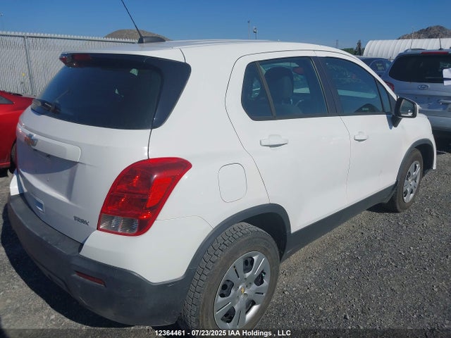 Chevrolet LUV 2015 3GNCJKSBXFL255682 Image 4