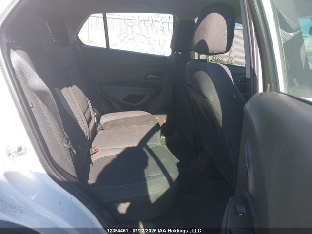 Chevrolet LUV 2015 3GNCJKSBXFL255682 Image 8