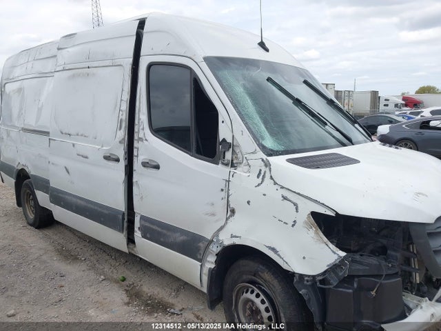 WD3BF1CD7KP129689 Mercedes-Benz om 642 with brake assist