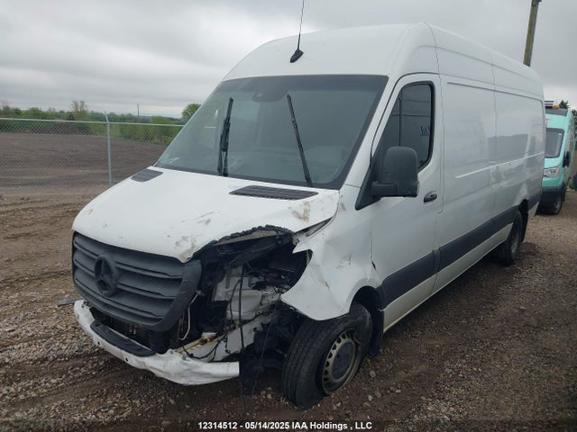 WD3BF1CD7KP129689 Mercedes-Benz om 642 with brake assist