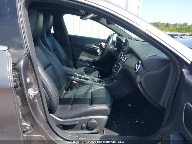 WDDSJ4GB3HN440237 Mercedes-Benz CLA-Class