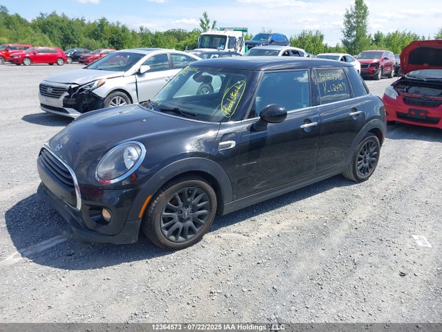 Mini 2019 2019 WMWXU1C53K2L24189 Image 2