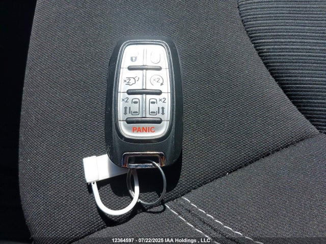 2C4RC1FG1NR190056 Chrysler Pacifica