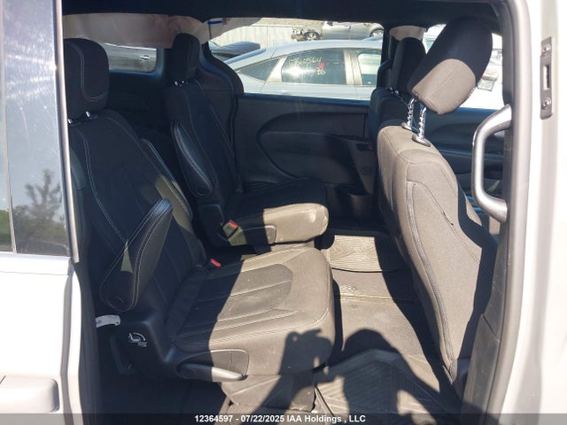 2C4RC1FG1NR190056 Chrysler Pacifica