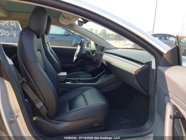 5YJ3E1EA6JF027826 Tesla MODEL 3