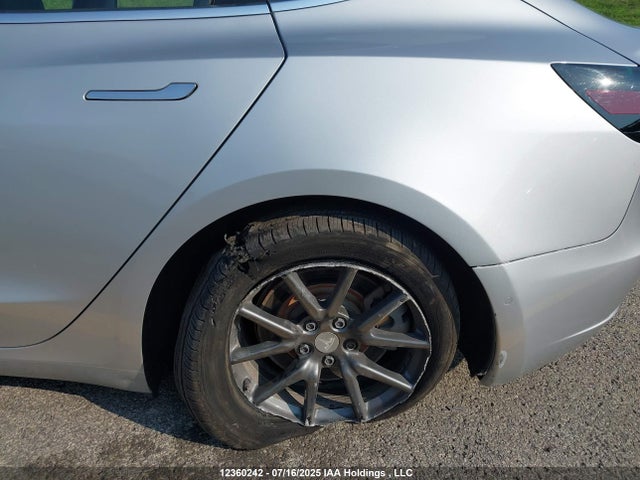 5YJ3E1EA6JF027826 Tesla MODEL 3