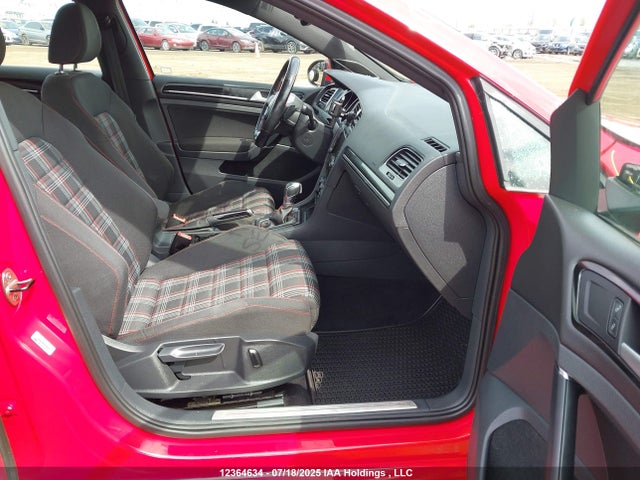 3VW447AU7FM102379 Volkswagen 2015