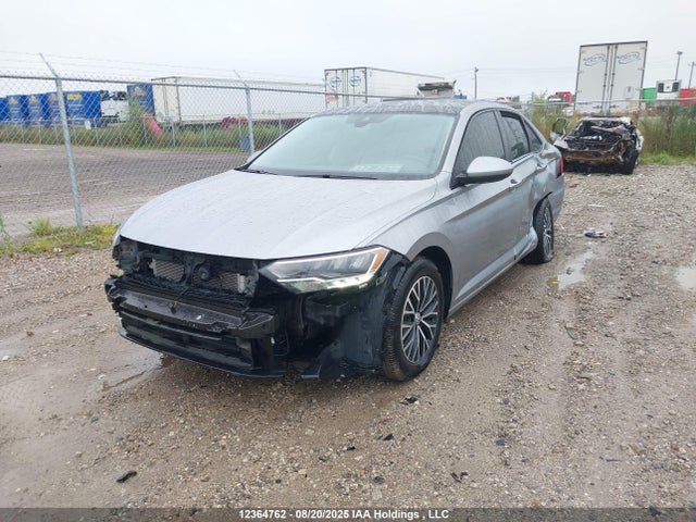 3VWE57BU3MM076585 Volkswagen tsi