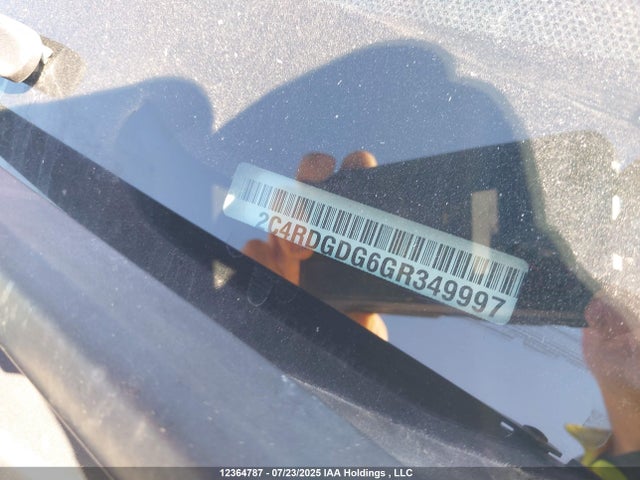 2C4RDGDG6GR349997 Dodge Grand Caravan