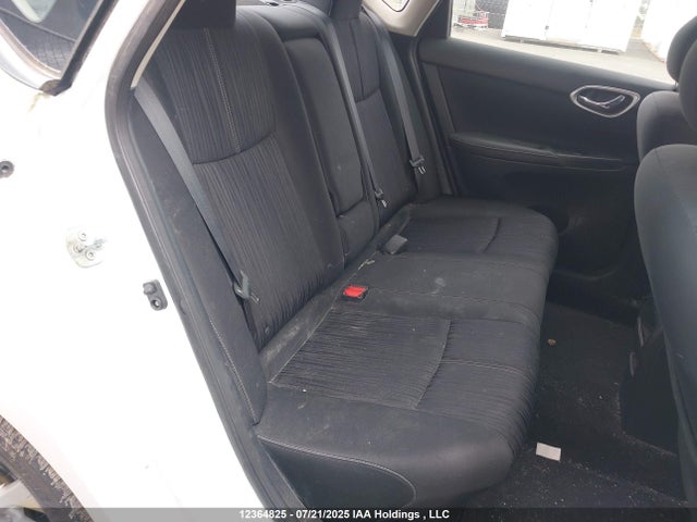 3N1AB7AP8HY318732 Nissan Sentra