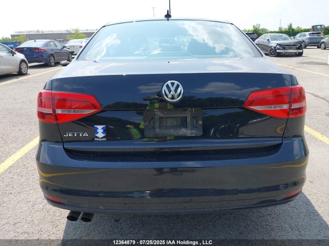3VW2K7AJ4FM292239 Volkswagen 2015