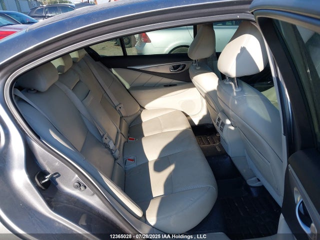 JN1BV7ARXEM684185 Infiniti Q50