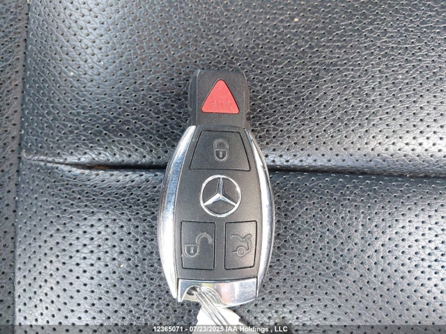 WDDHF6HB1GB260308 Mercedes-Benz 2016