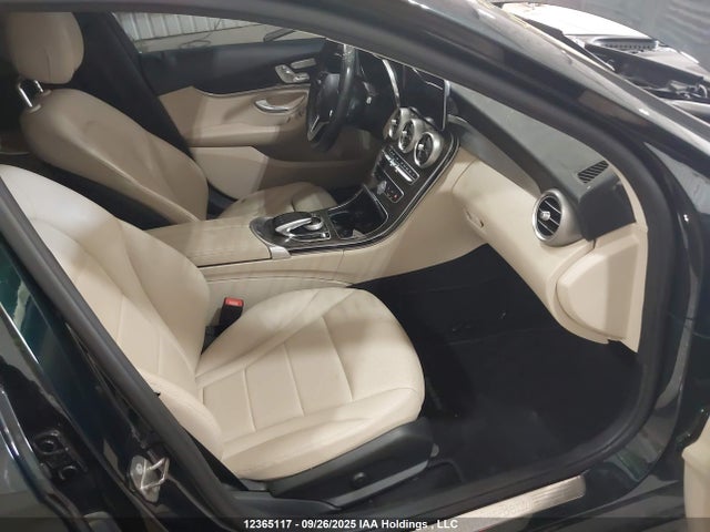 55SWF8EB6KU303269 Mercedes-Benz C 300 4matic