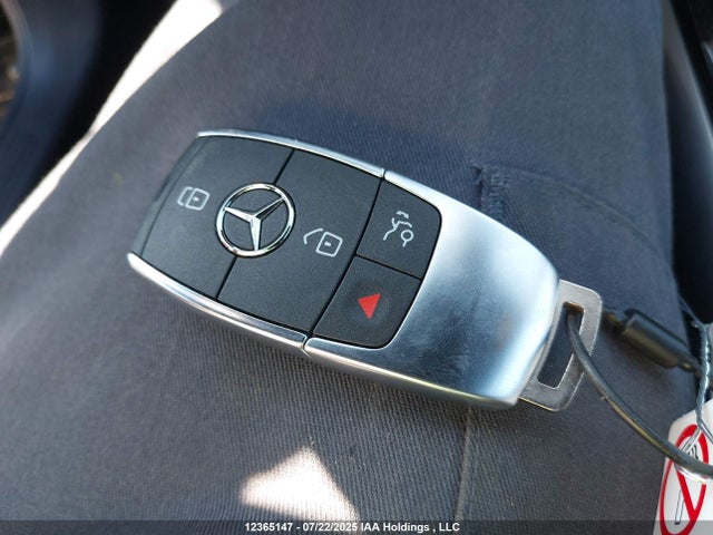 W1N4N4HBXTJ765613 Mercedes-Benz m260