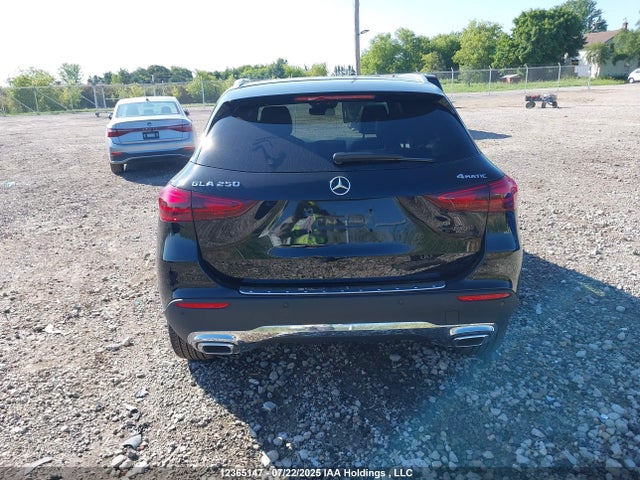 W1N4N4HBXTJ765613 Mercedes-Benz m260