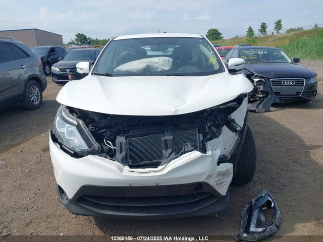 JN1BJ1CR5JW205451 Nissan ROGUE SPORT