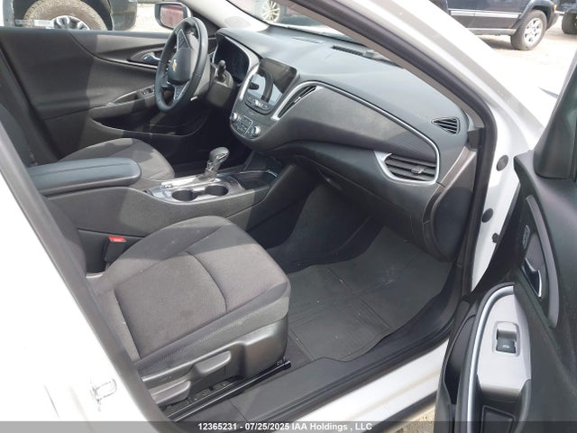 1G1ZD5ST8PF222110 Chevrolet lfv